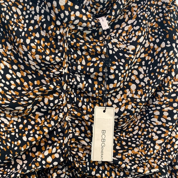 NWT BCBG Size small skirt printed - Picture 2 of 3
